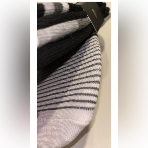 Quicksilver No Show Socks 5 Pair Men's 6-12 Black White Gray Mixed Surf Ride NEW - Picture 9 of 11